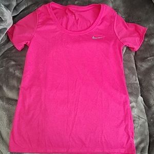 Nike top